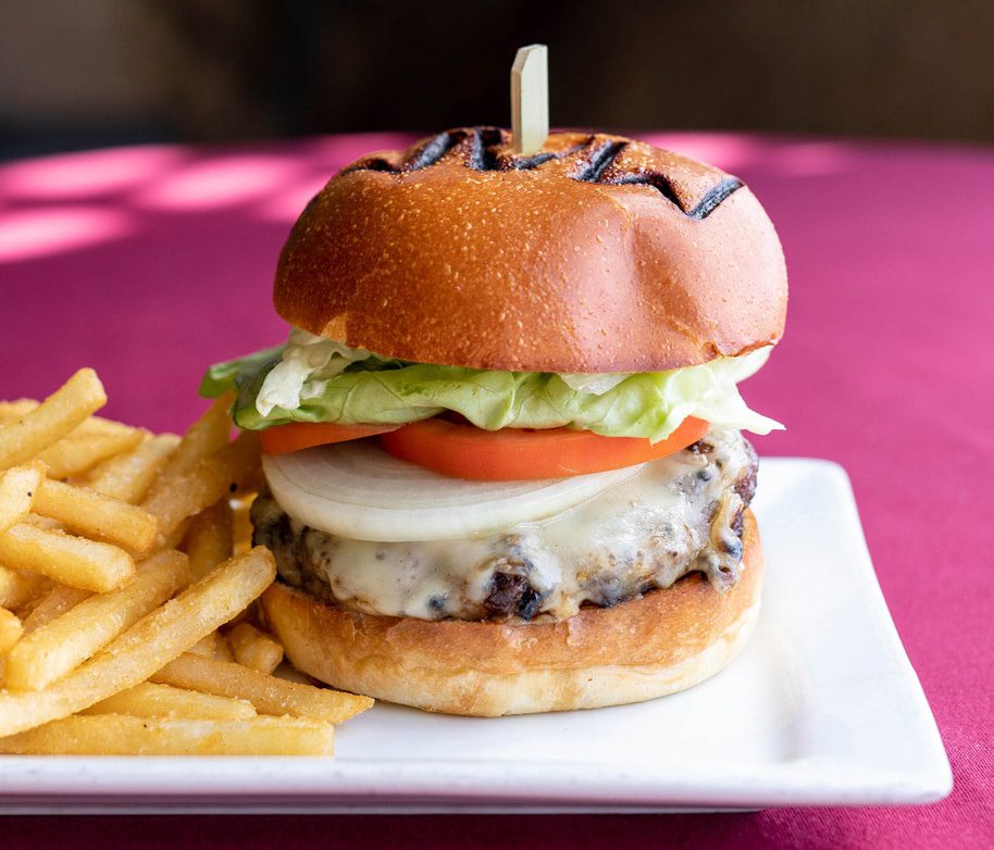 Wise-Villa-Winery-Burger-with-Fries-31